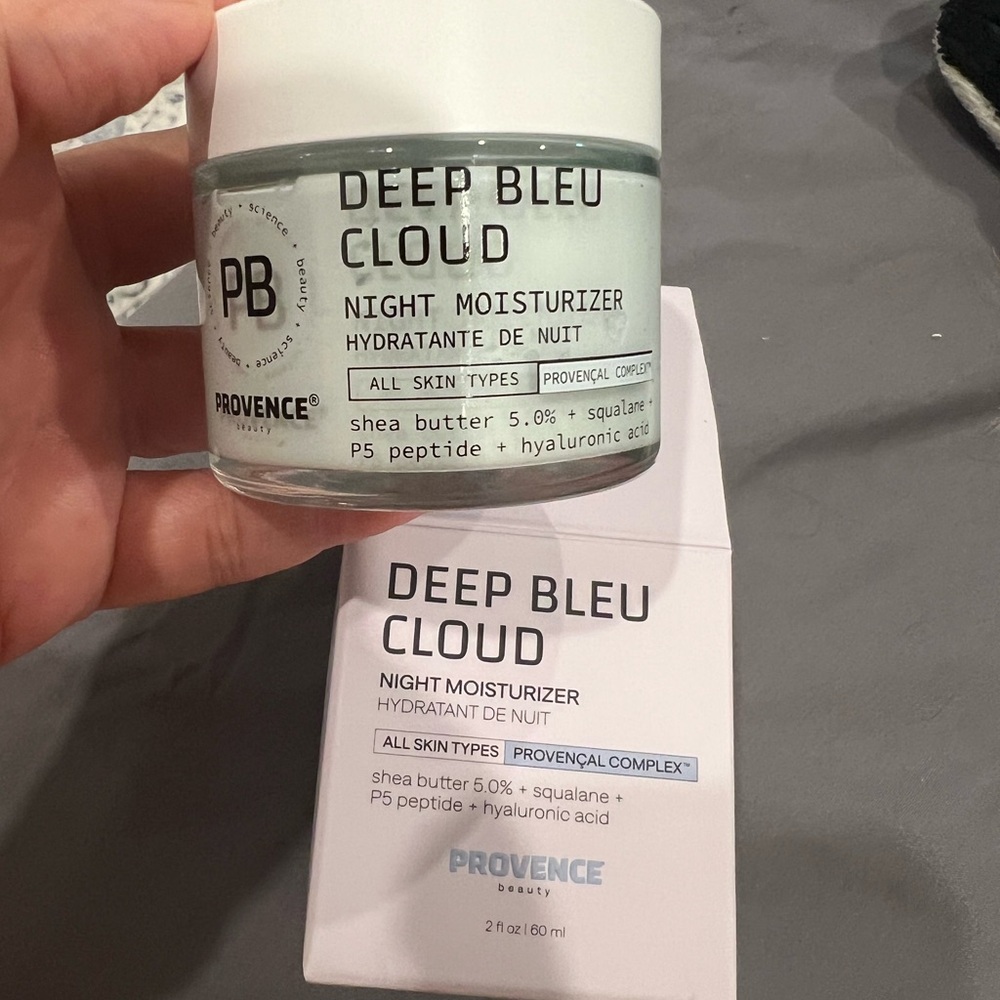 Deep Bleu Cloud Night Moisturizer - White